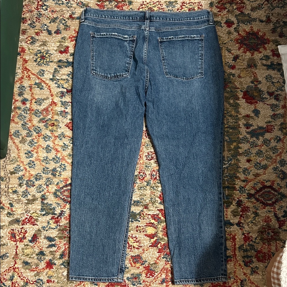Old Navy Boyfriend Distressed Blue Jeans - Picture 4 of 4